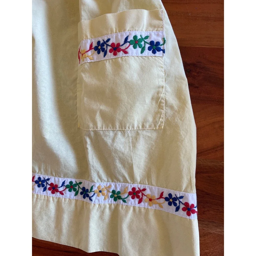 Vintage Yellow Half Apron Floral Embroidery Pockets Cottagecore Retro Kitchen